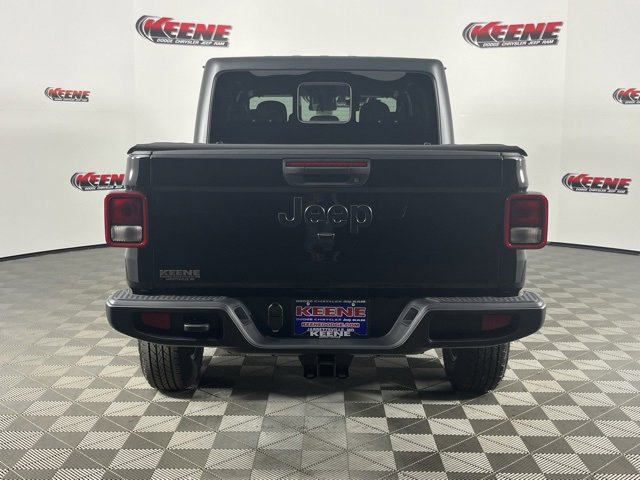 New 2025 Jeep Gladiator Sport image 7