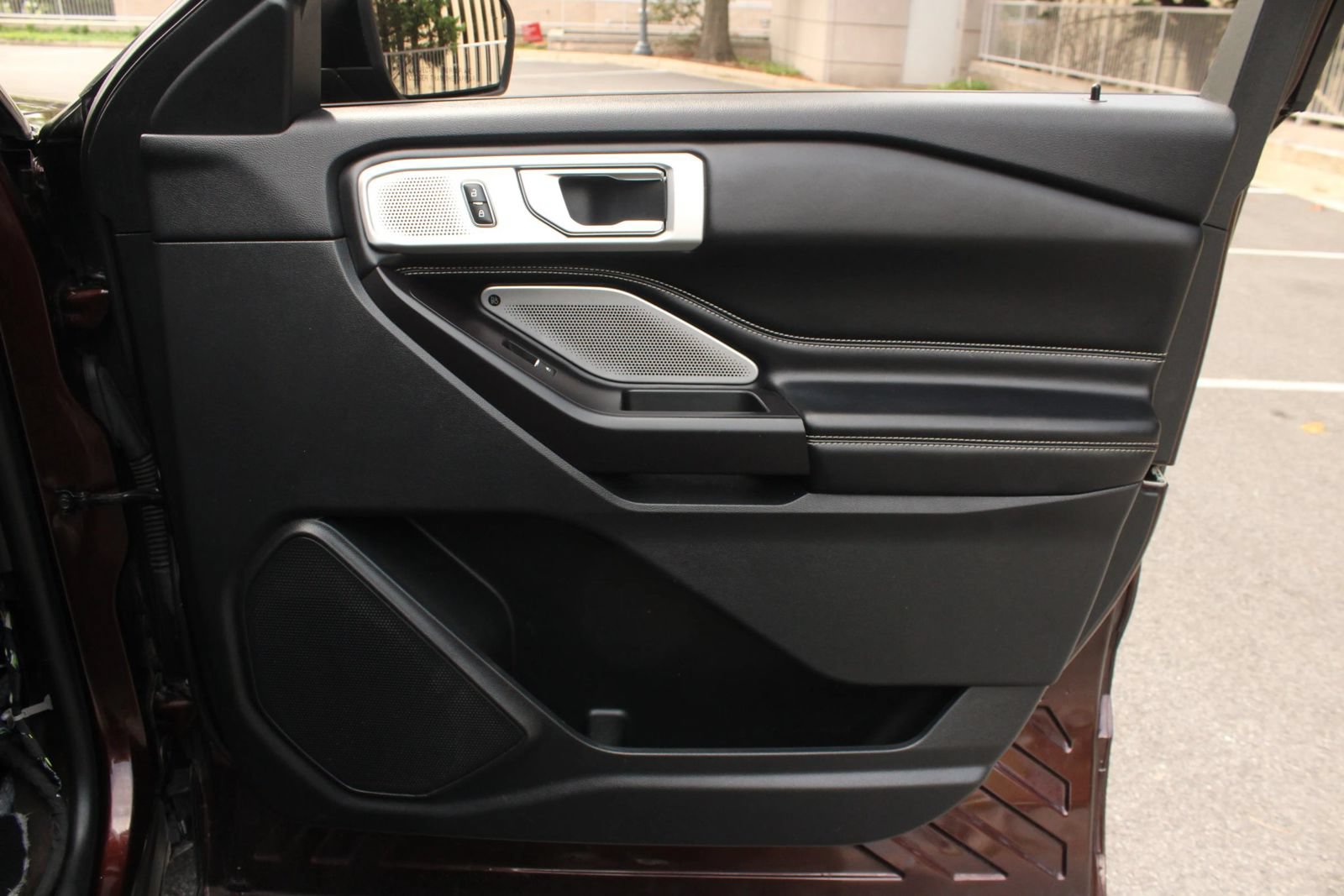 Used 2020 Ford Explorer ST w/ Premium Technology Package AWD/4WD image 23