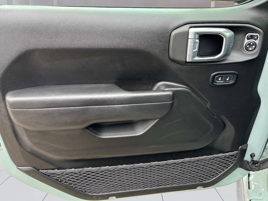 Used 2023 Jeep Wrangler Unlimited w/ Convenience Group image 19