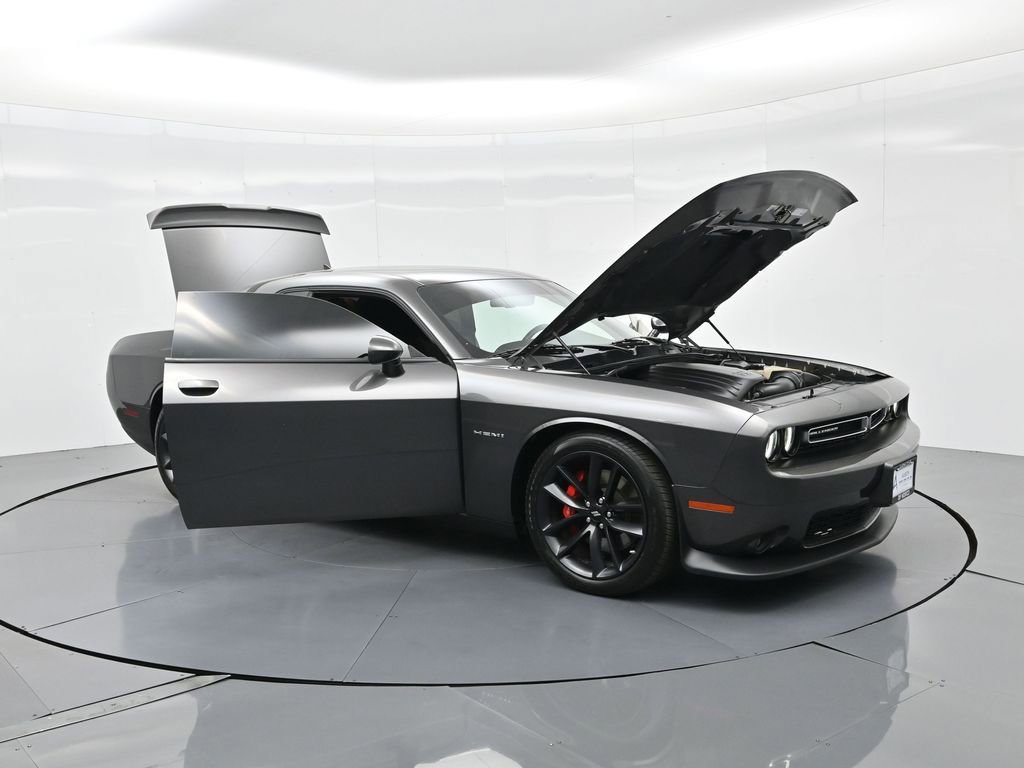 Used 2022 Dodge Challenger R/T w/ Performance Handling Group image 37