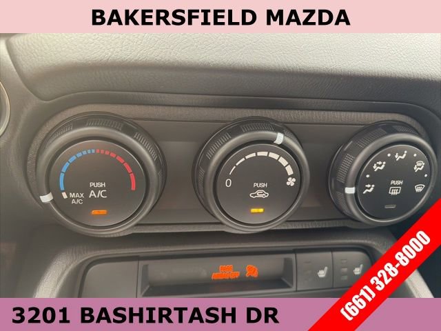New 2025 MAZDA MX-5 Miata Club w/ Interior Package image 12