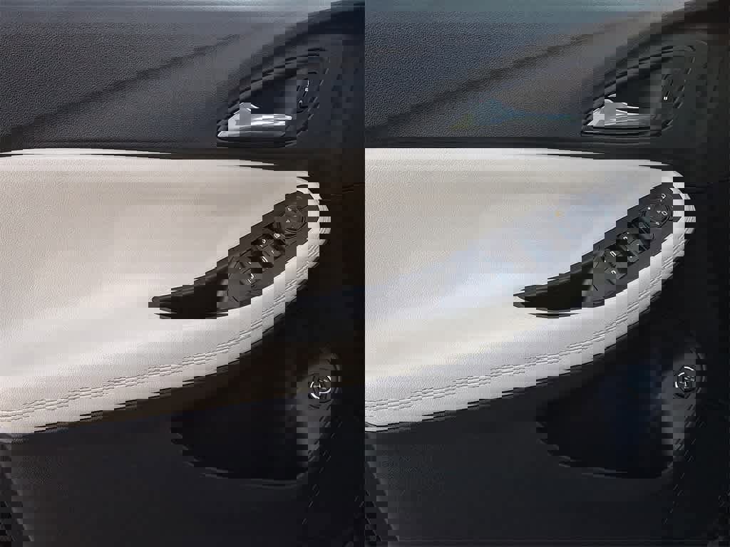 Used 2021 Buick Encore GX Select image 10