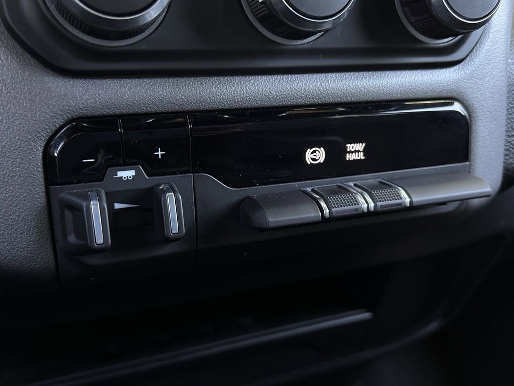 Used 2024 RAM 3500 Big Horn image 22