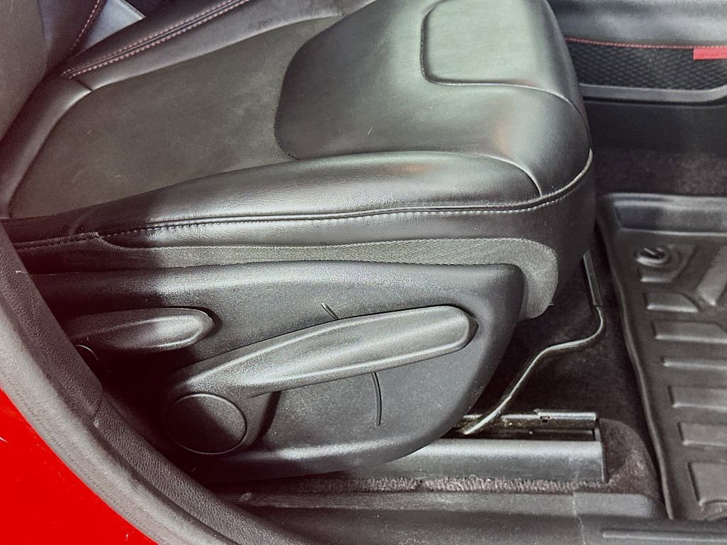 Used 2019 Jeep Cherokee Trailhawk w/ Comfort/Convenience Group AWD/4WD image 23