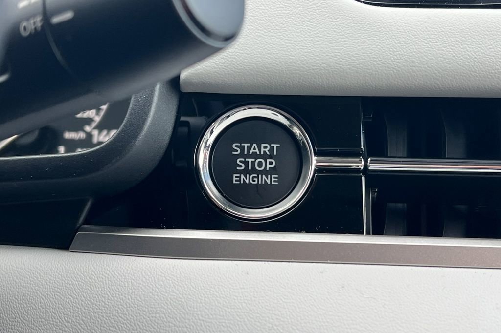 New 2026 Mitsubishi Outlander SE image 24