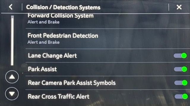 Used 2022 Chevrolet Bolt EUV LT w/ Convenience Package image 28