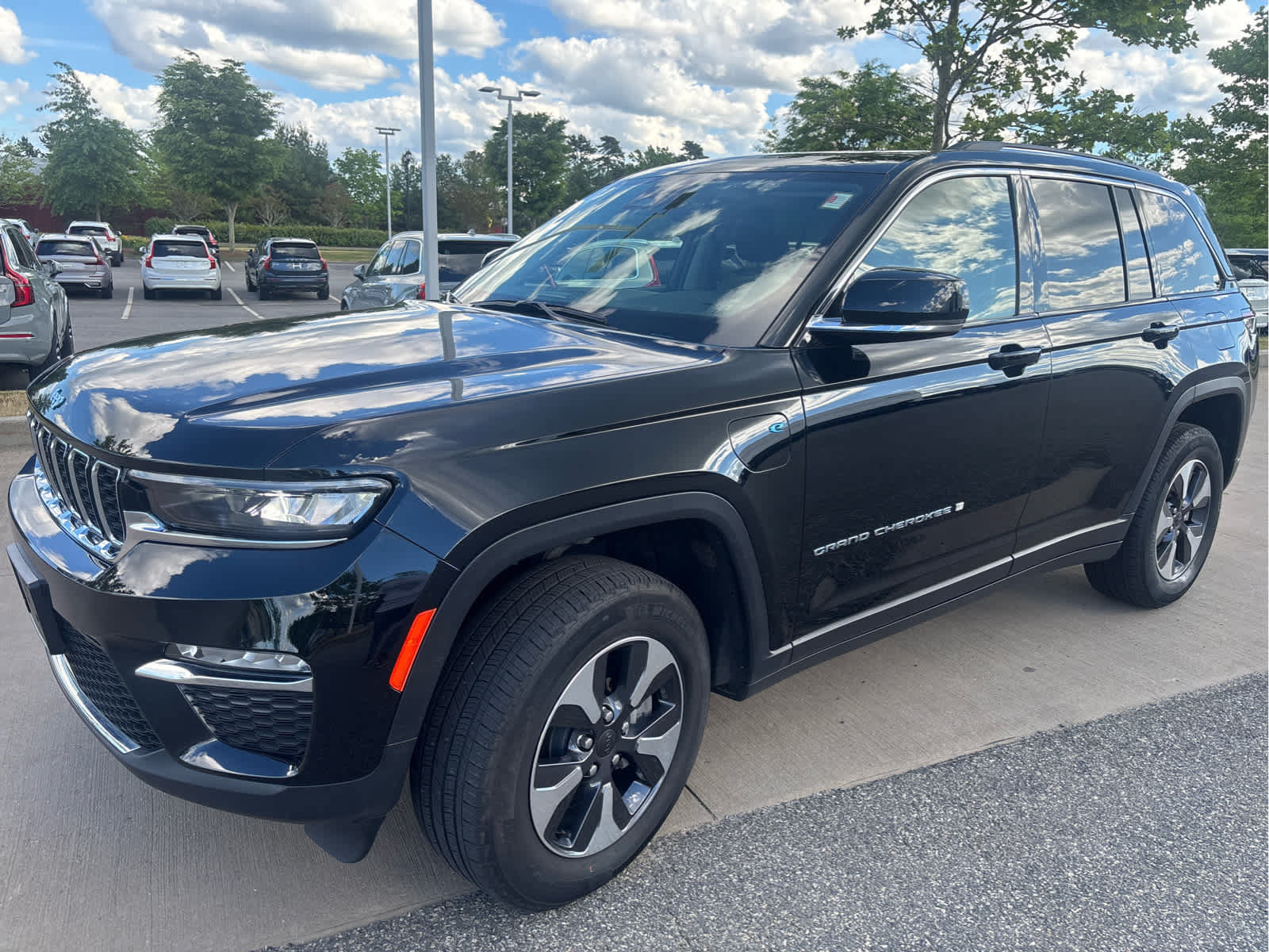 Used 2023 Jeep Grand Cherokee 4WD 4xe image 5