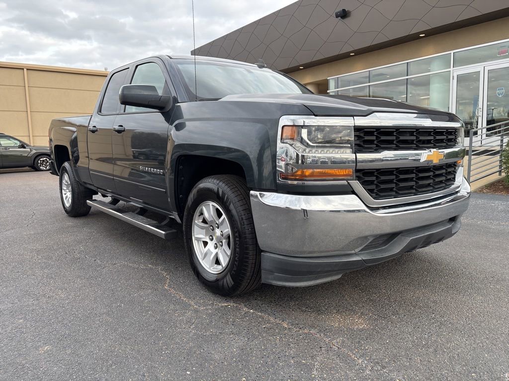 Used 2018 Chevrolet Silverado 1500 LT image 3