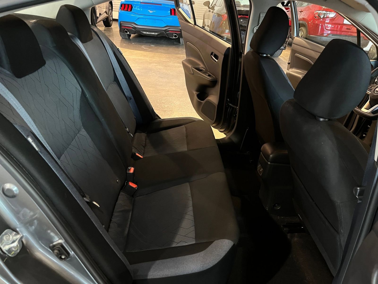 Used 2025 Nissan Versa SV image 36