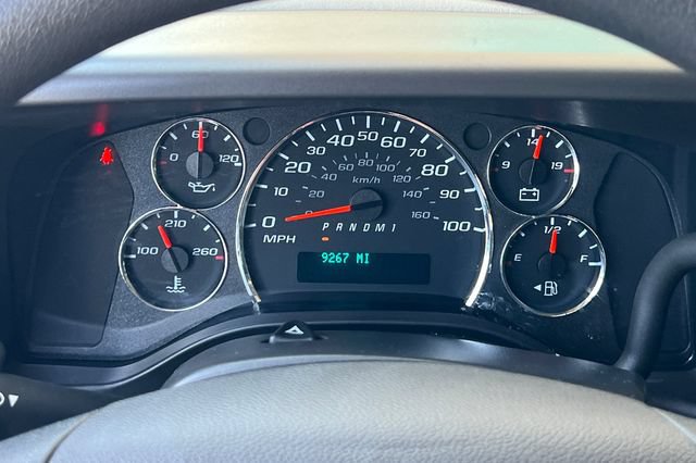 Used 2025 Chevrolet Express 2500 w/ Driver Convenience Package RWD image 29