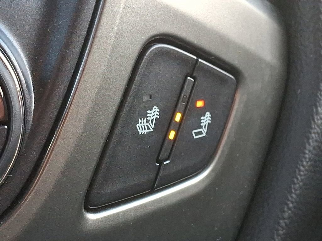 Used 2018 Chevrolet Silverado 1500 LT w/ All Star Edition image 20