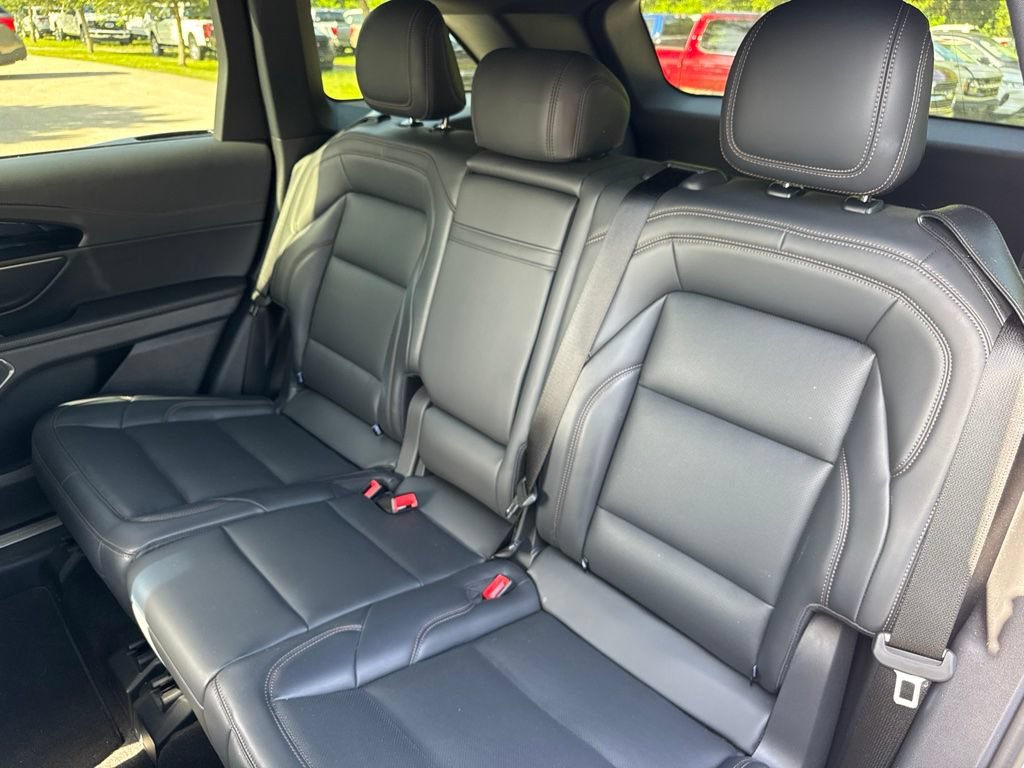 Used 2024 Lincoln Nautilus Premier w/ Jet Appearance Package AWD/4WD image 11