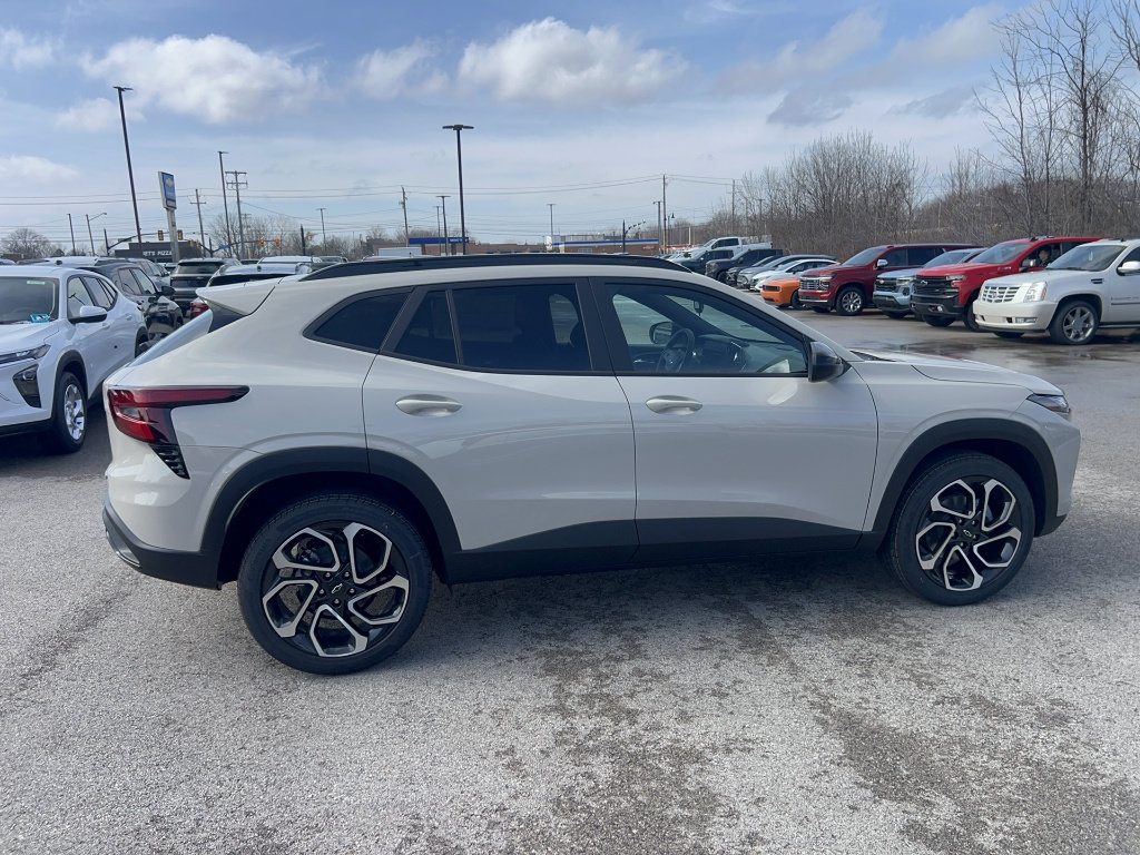 New 2026 Chevrolet Trax RS FWD image 4