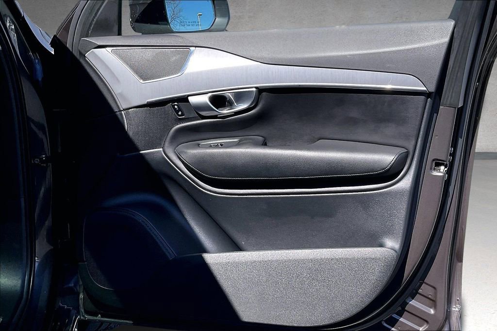 Certified 2023 Volvo XC90 B5 Core w/ Protection Package Premier image 29