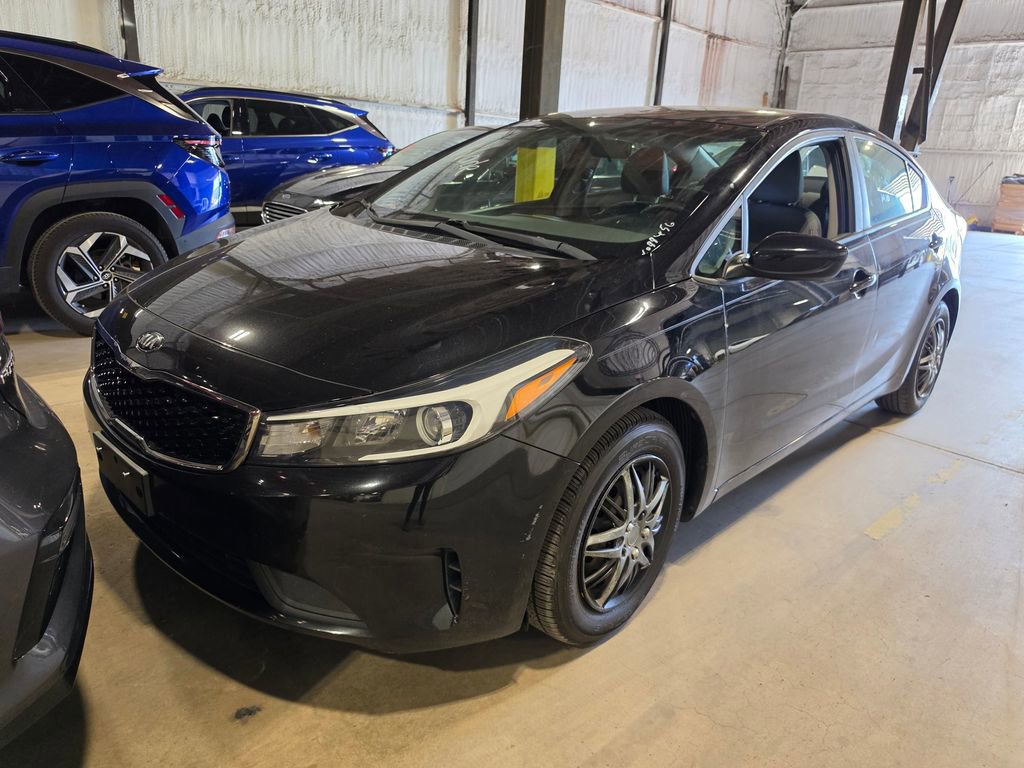 Used 2017 Kia Forte LX FWD image 1
