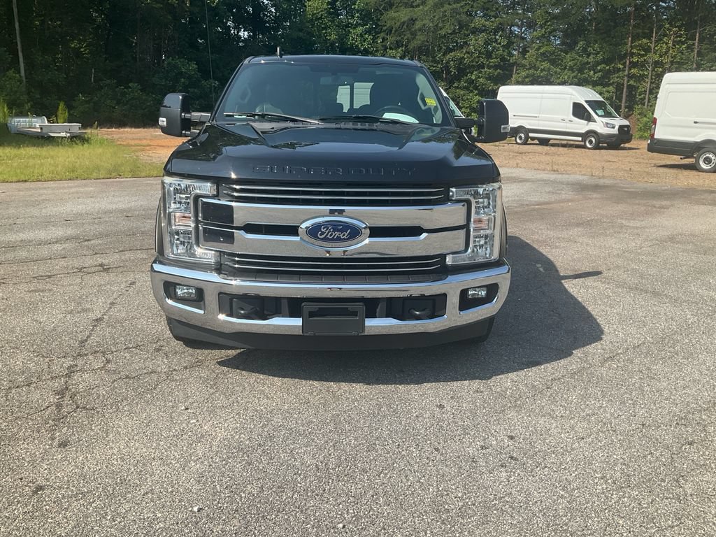 Used 2019 Ford F350 Lariat RWD image 2