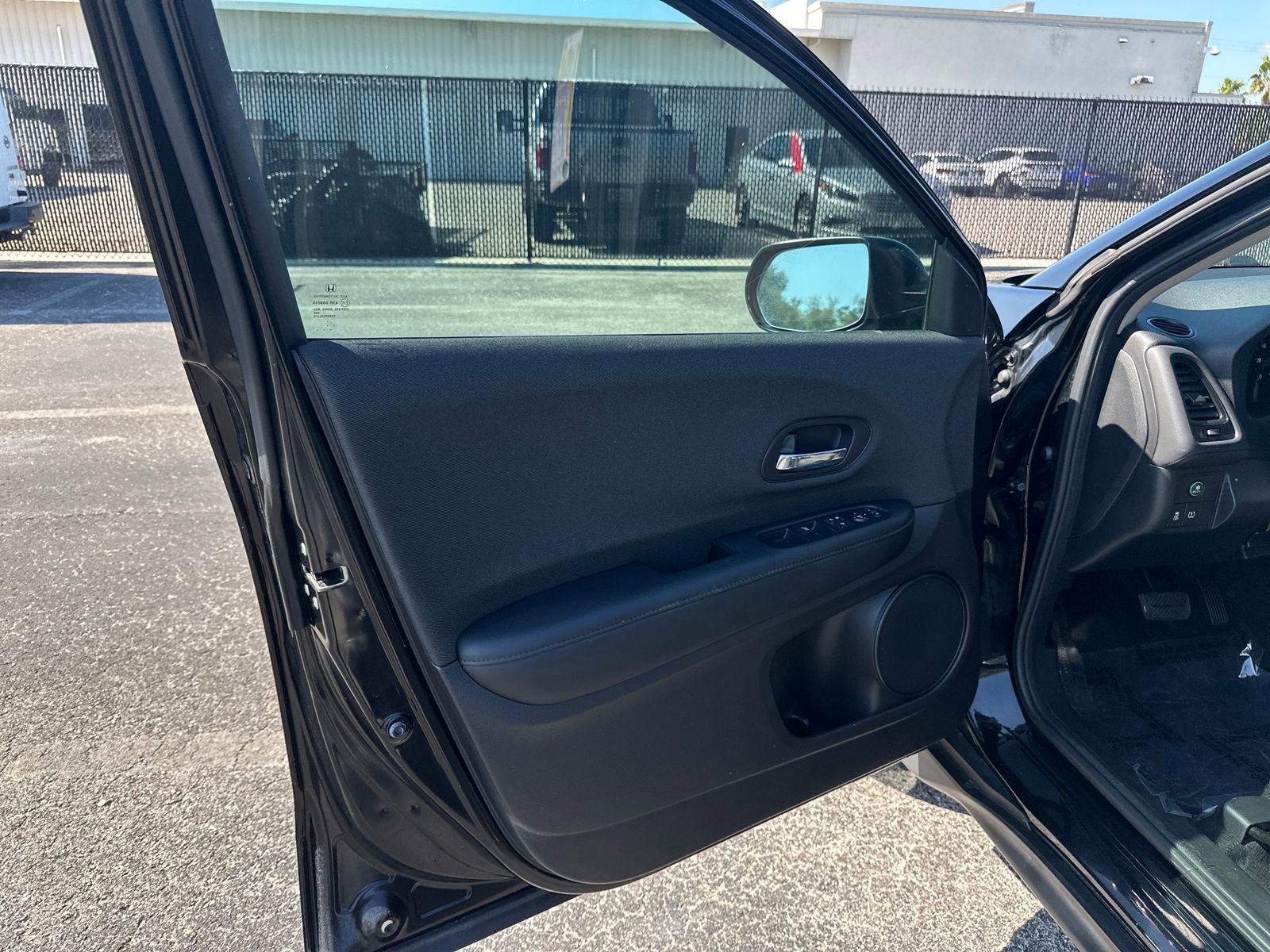 Used 2022 Honda HR-V LX image 19