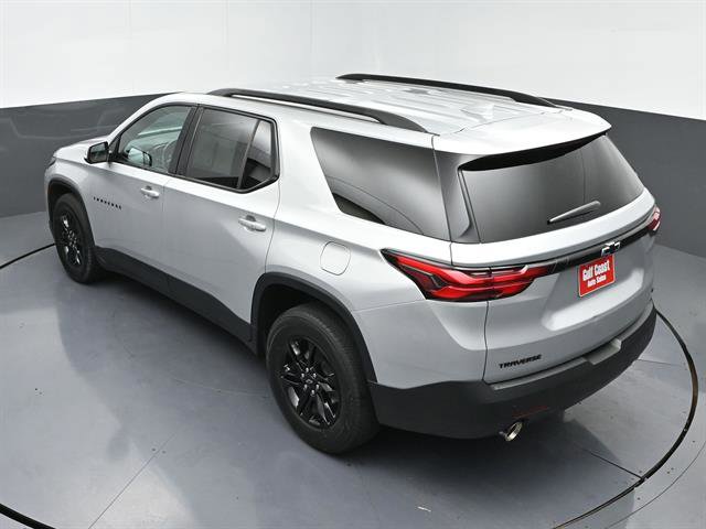 Used 2022 Chevrolet Traverse LT FWD image 44