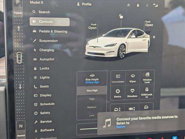 Used 2021 Tesla Model S Plaid image 12