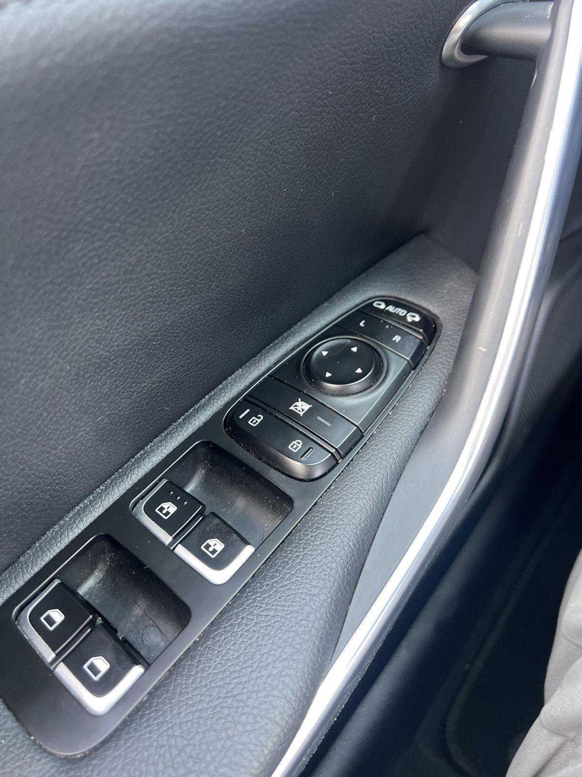 Used 2018 Kia Stinger image 13