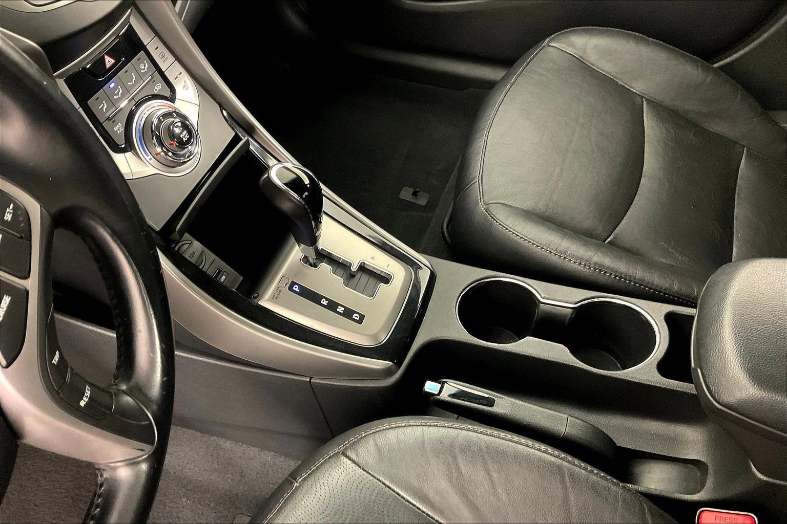 Used 2013 Hyundai Elantra Limited FWD image 16