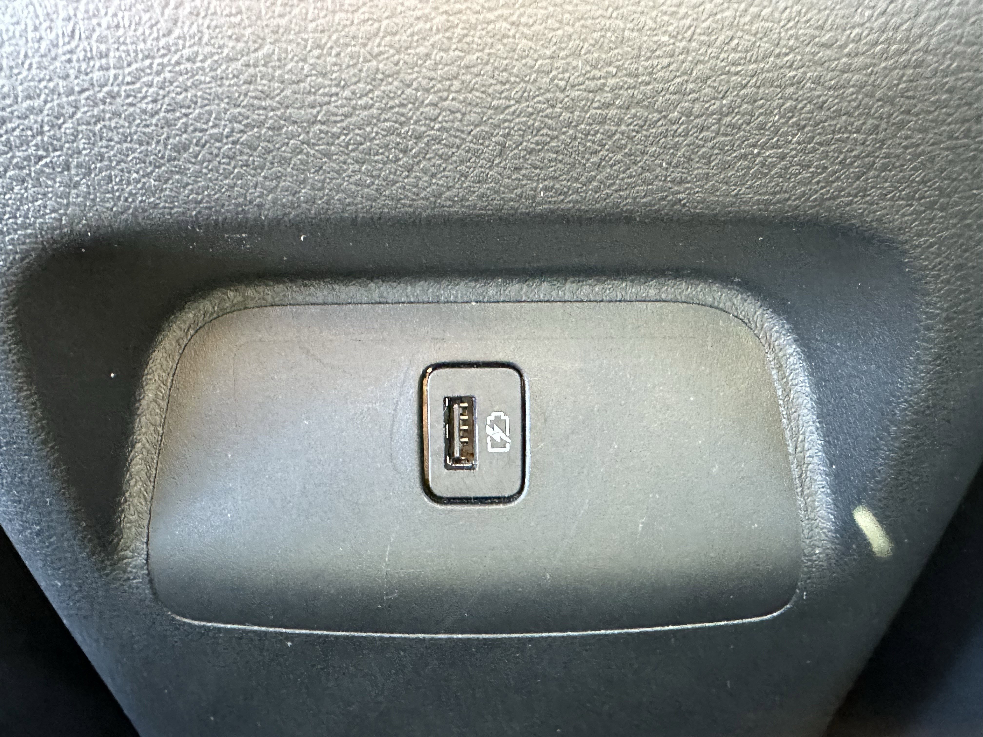 Used 2023 Nissan Sentra SR w/ SR Premium Package image 23