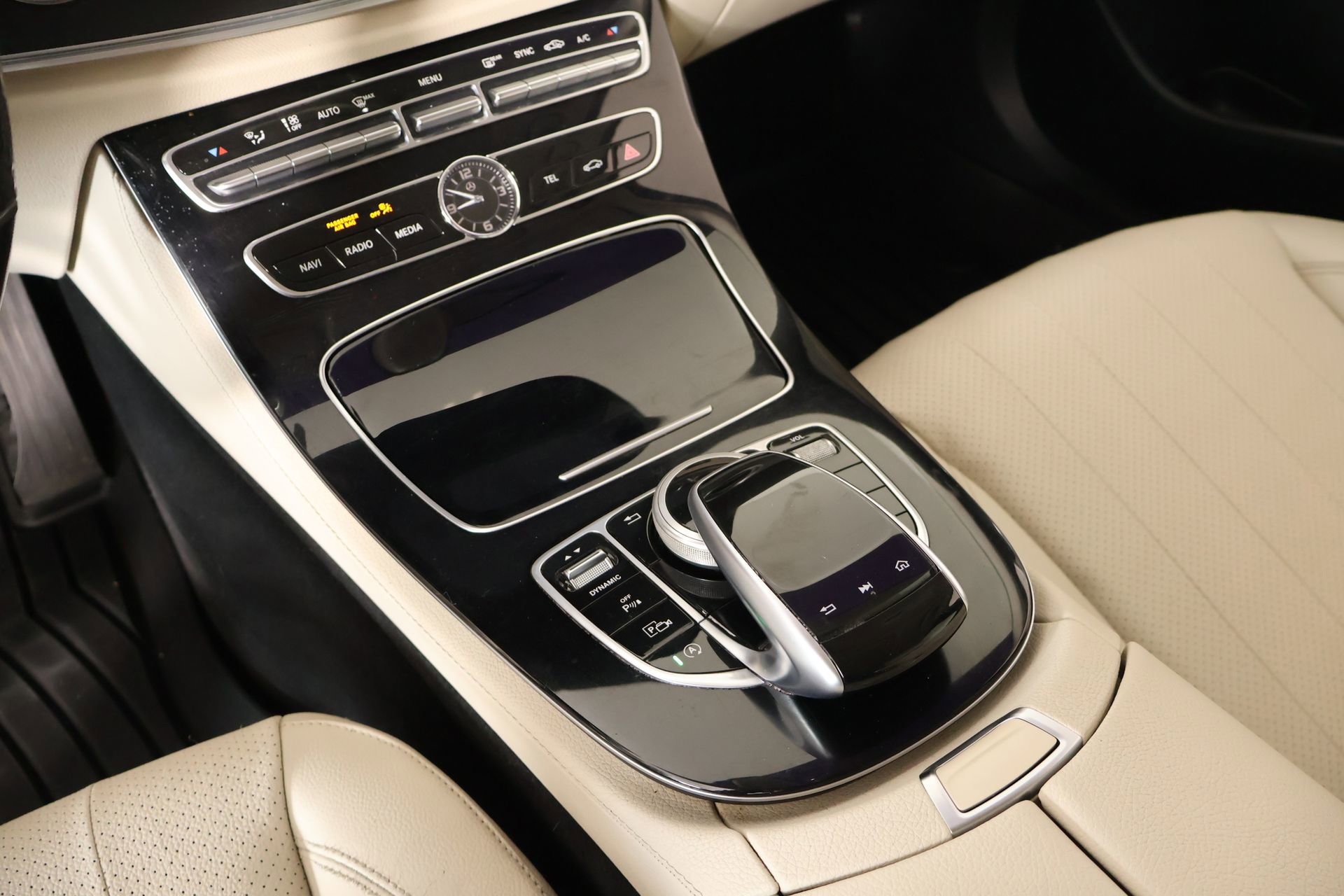 Used 2017 Mercedes-Benz E 300 4MATIC image 8