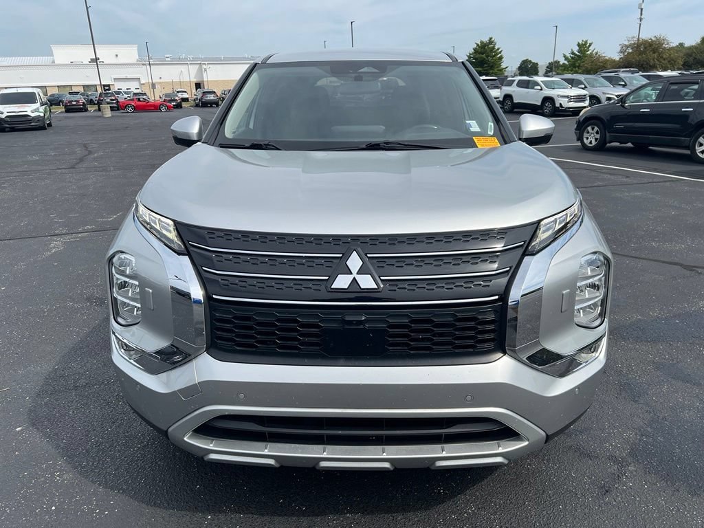 Used 2022 Mitsubishi Outlander SE AWD/4WD image 5