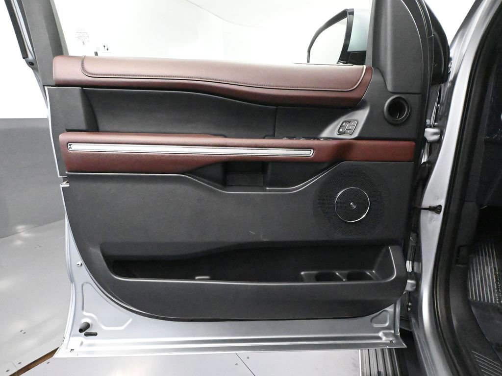 Used 2024 Ford Expedition Max Limited image 19