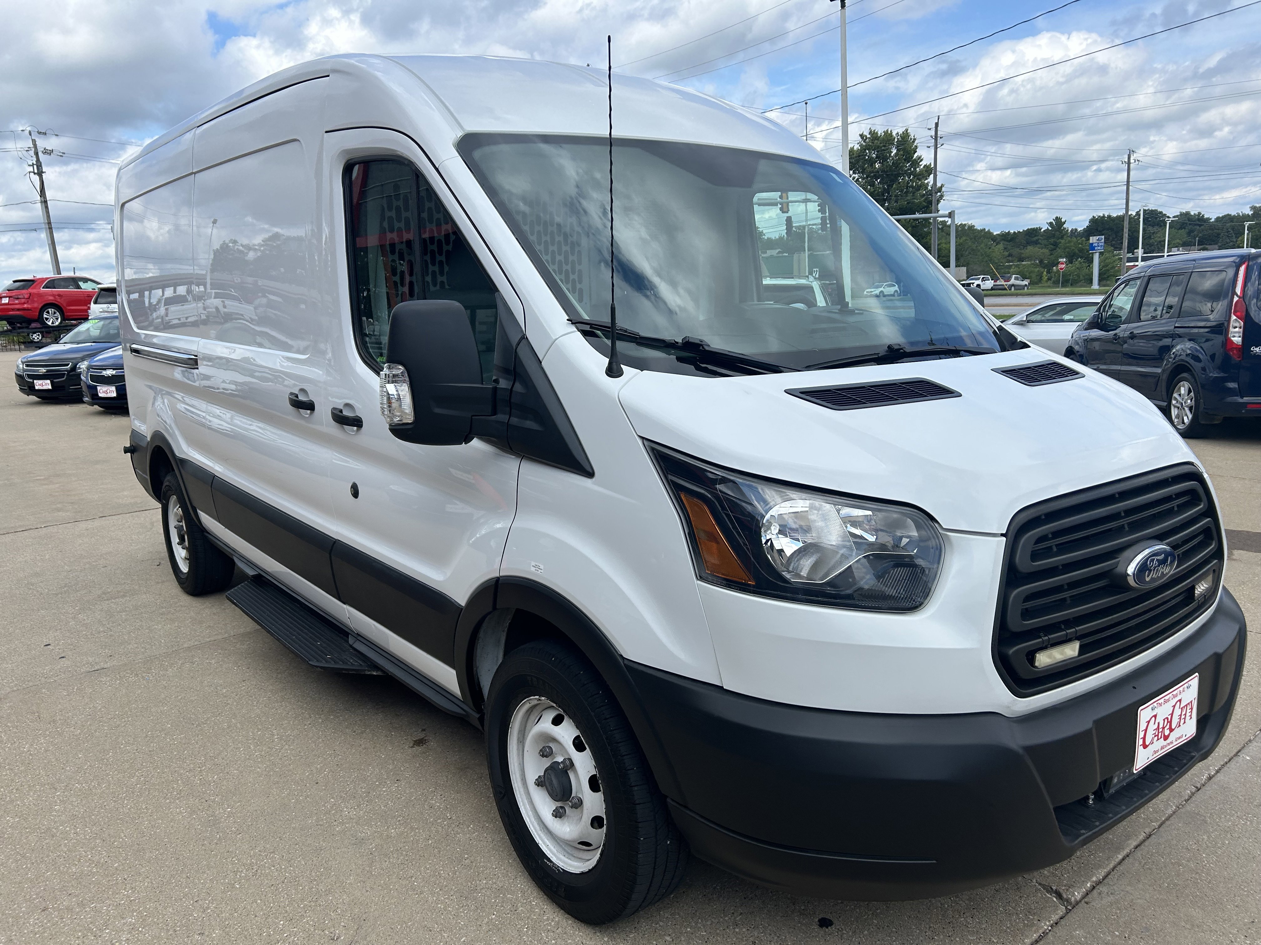Used 2019 Ford Transit 150 148 Medium Roof image 3