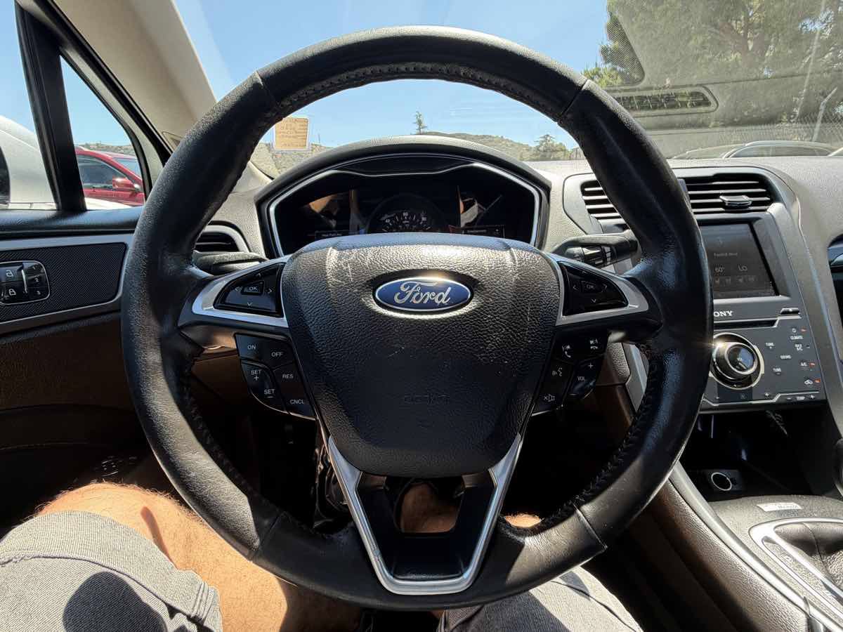 Used 2014 Ford Fusion Energi Titanium FWD image 21