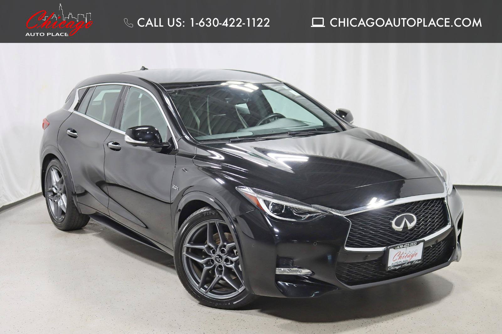 Used 2018 INFINITI QX30 Sport w/ Leather Package FWD image 1
