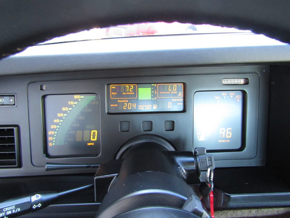Used 1985 Chevrolet Corvette Coupe RWD image 12