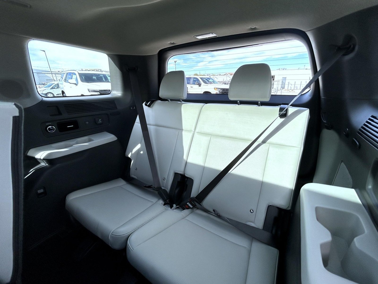 Used 2024 Hyundai Santa Fe Limited FWD image 22