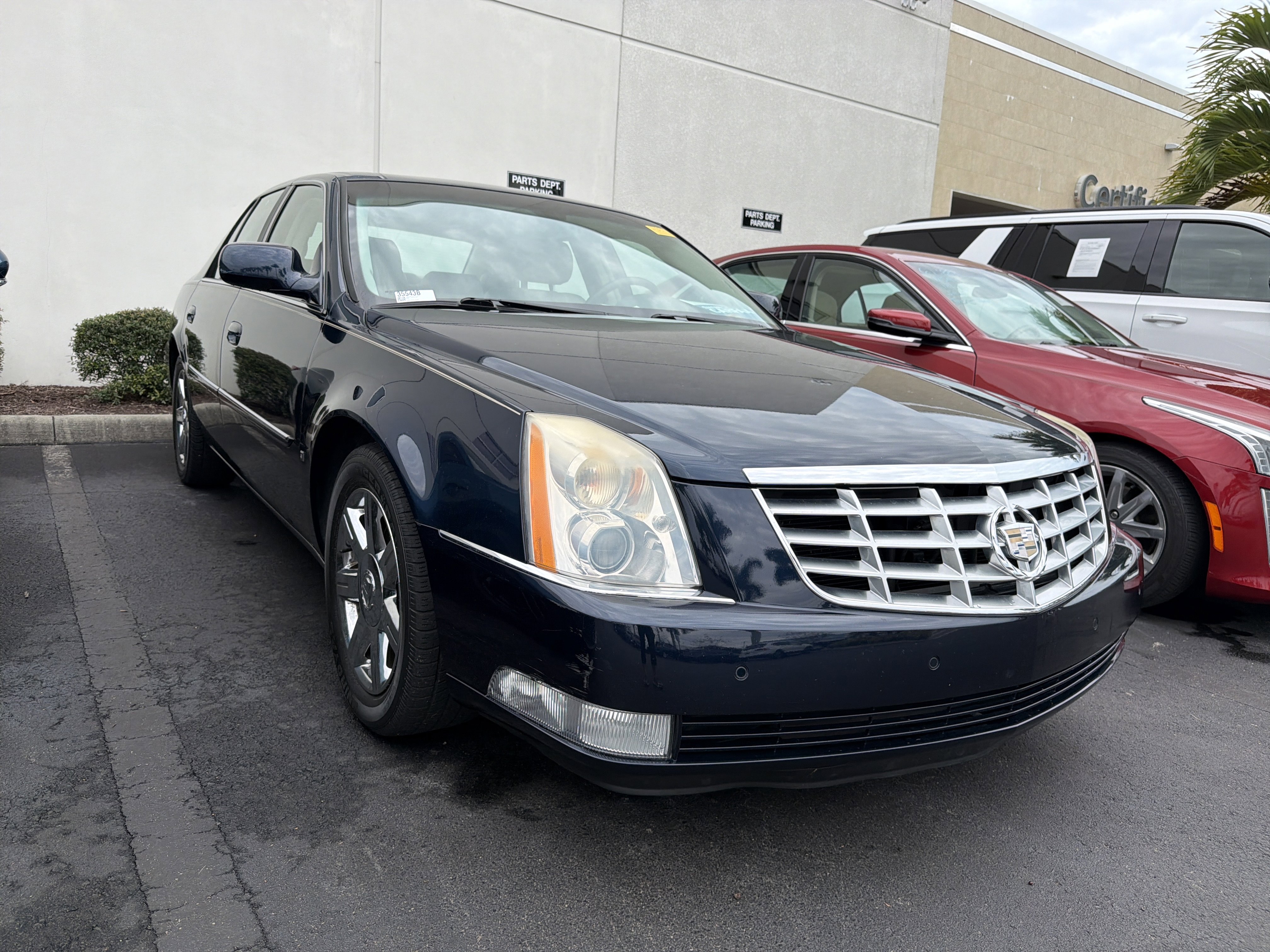 Used 2007 Cadillac DTS Luxury I w/ Sun And Sound Package image 1