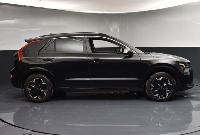 Certified 2025 Kia Niro Wind image 8