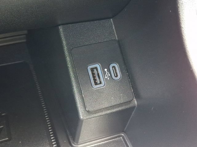 Certified 2024 Ford Edge ST-Line AWD/4WD image 26