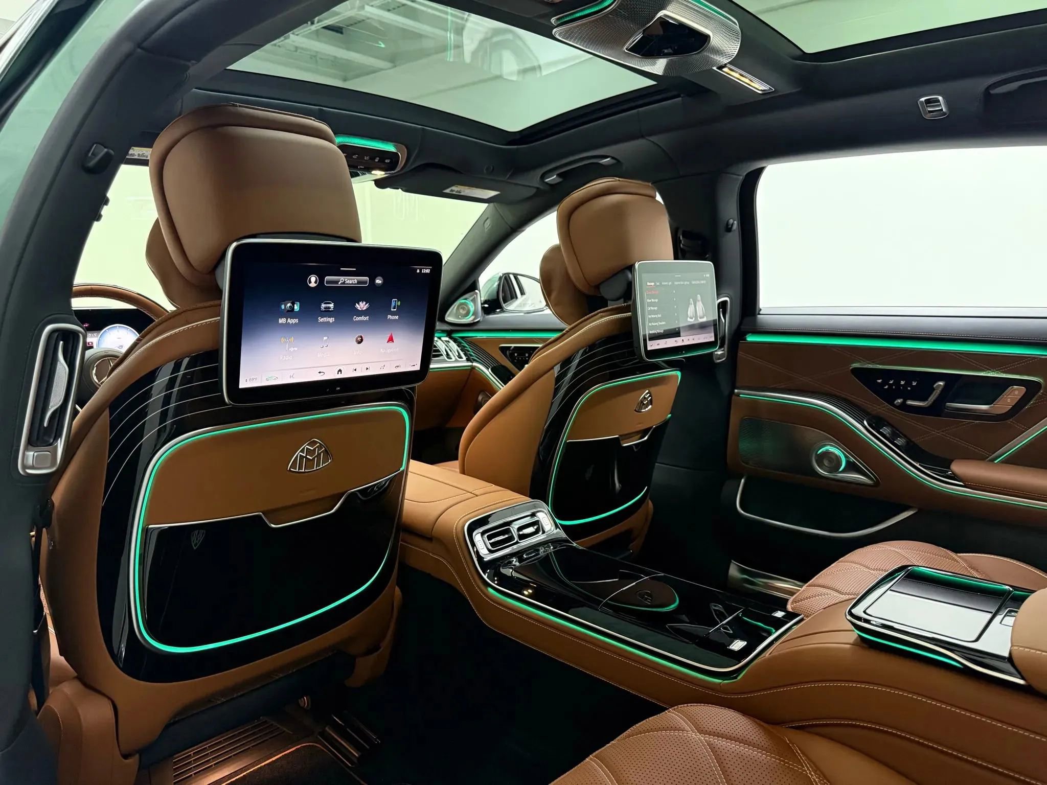 Used 2026 Mercedes-Benz Maybach S 680 S 680 4MATIC Sedan 4D image 14