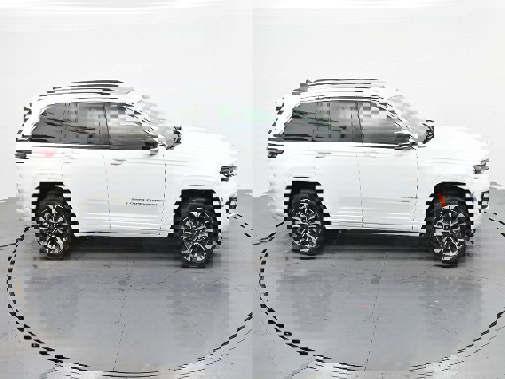 Used 2023 Jeep Grand Cherokee Overland image 21