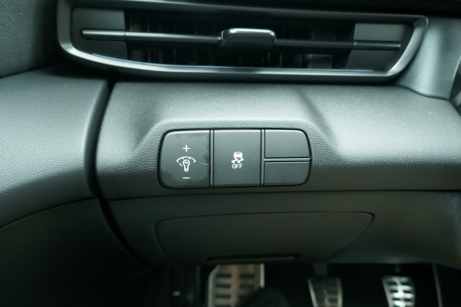 New 2025 Hyundai Elantra N image 23