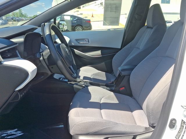 Used 2025 Toyota Corolla SE FWD image 13