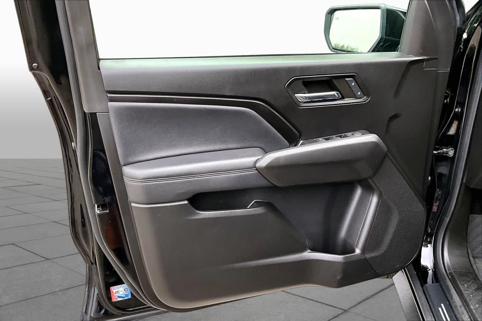 Used 2024 GMC Canyon Elevation w/ Elevation Premium Package AWD/4WD image 20