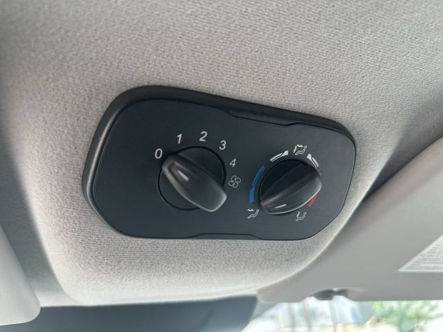 Used 2015 Ford Transit 150 XLT RWD image 36