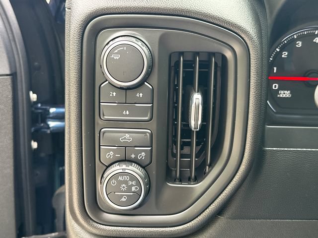 Used 2022 Chevrolet Silverado 2500 Custom w/ Custom Value Package AWD/4WD image 26