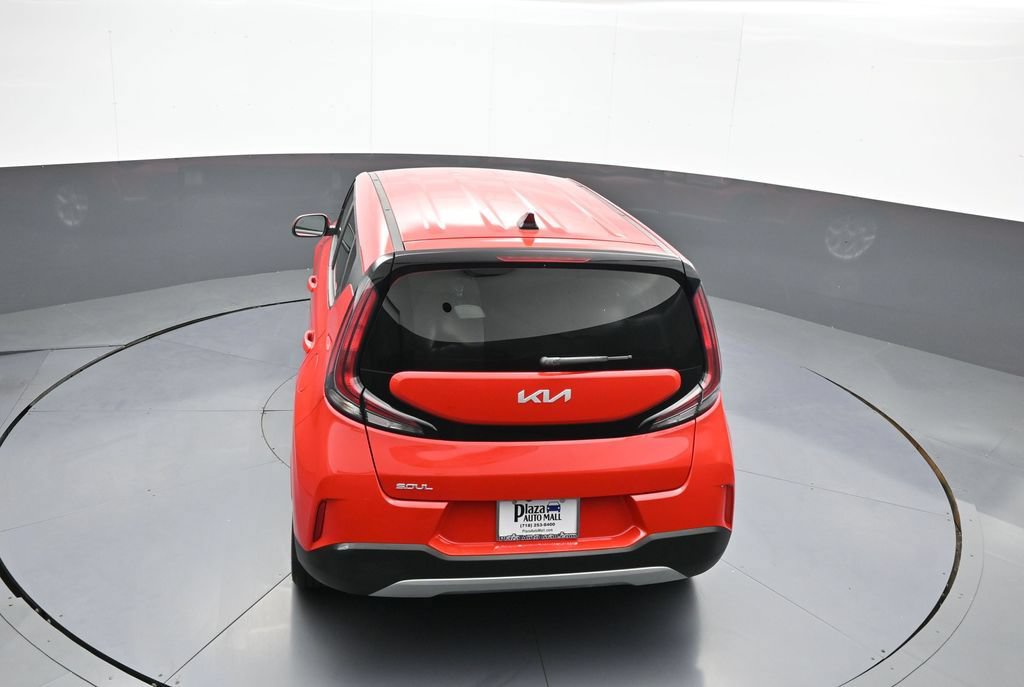 Certified 2023 Kia Soul LX w/ LX Technology Package FWD image 38