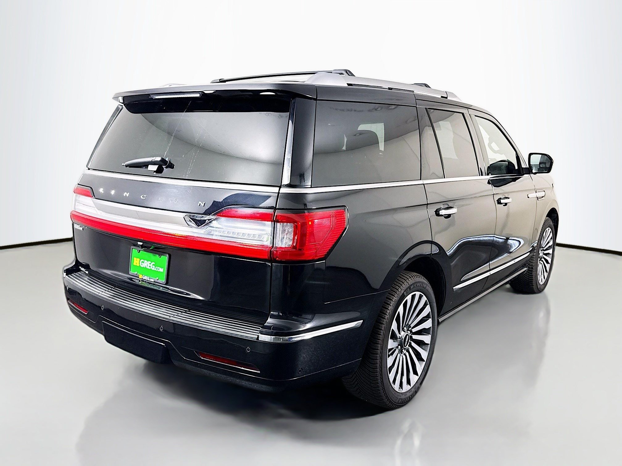 Used 2019 Lincoln Navigator Reserve w/ Cargo Package AWD/4WD image 10