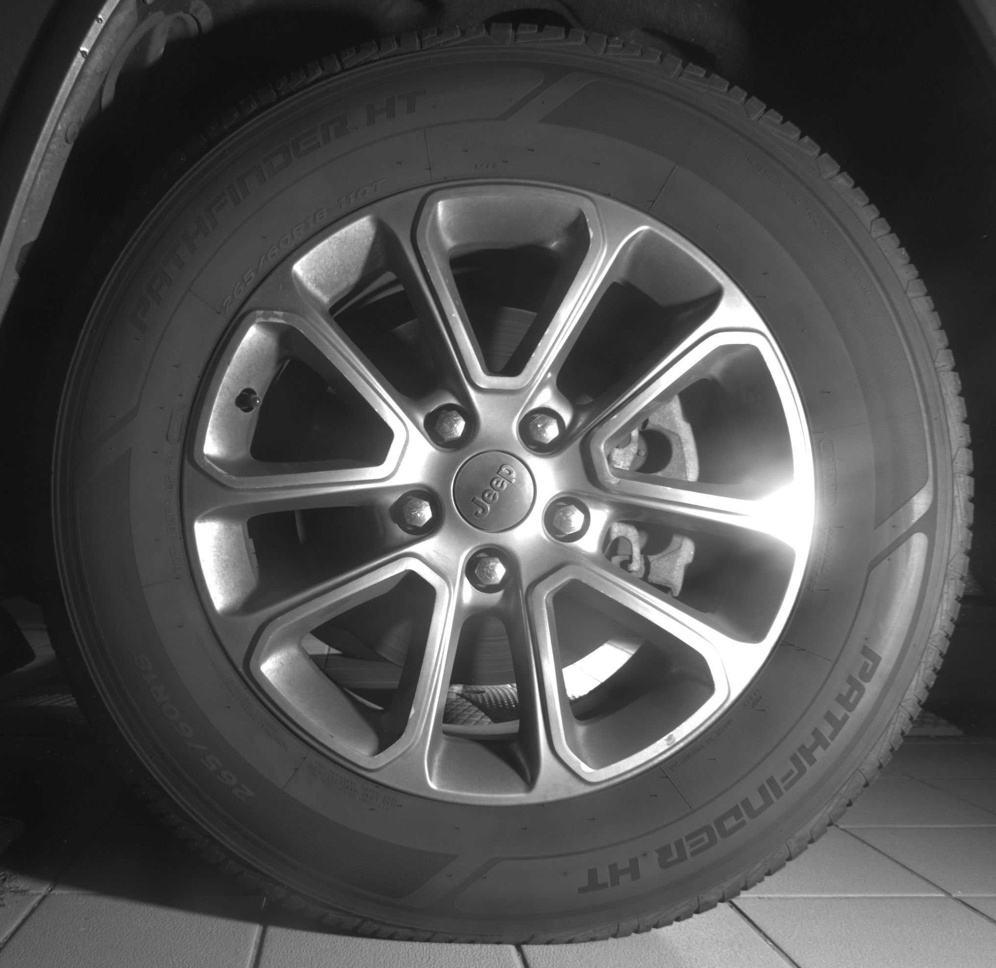 Used 2016 Jeep Grand Cherokee Limited AWD/4WD image 27