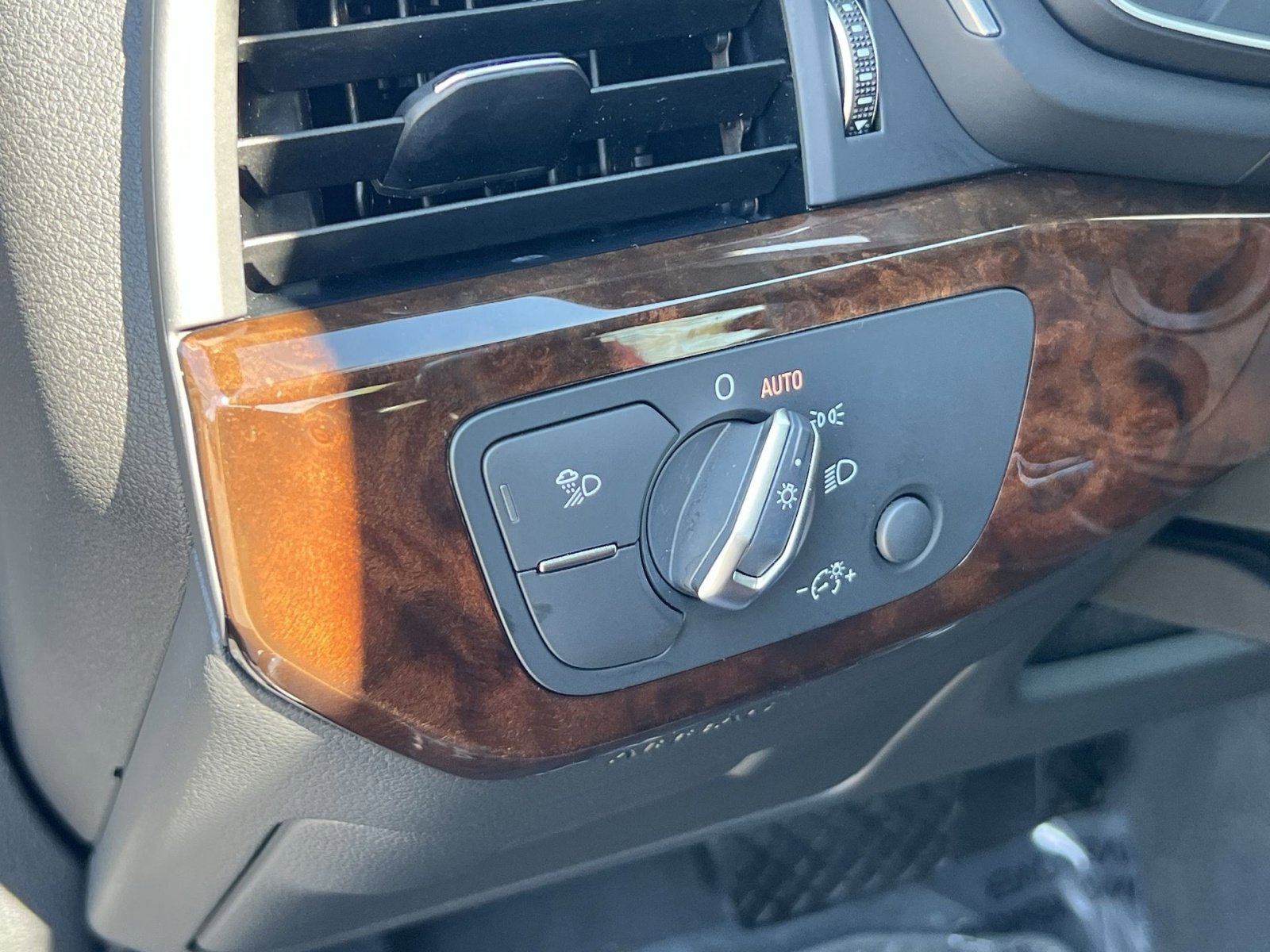 Used 2018 Audi A4 2.0T Premium Plus w/ Premium Plus Package image 26