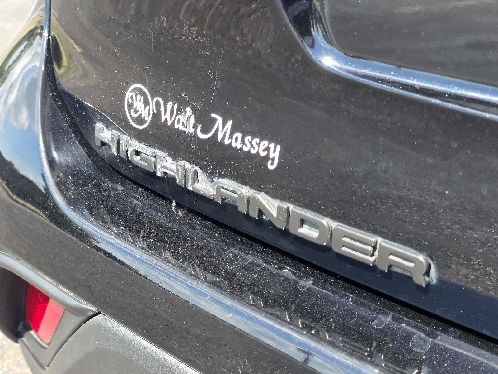 Used 2023 Toyota Highlander LE FWD image 29