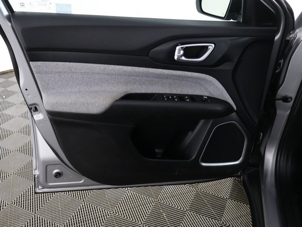 Used 2022 Jeep Compass Latitude w/ Convenience Group image 22